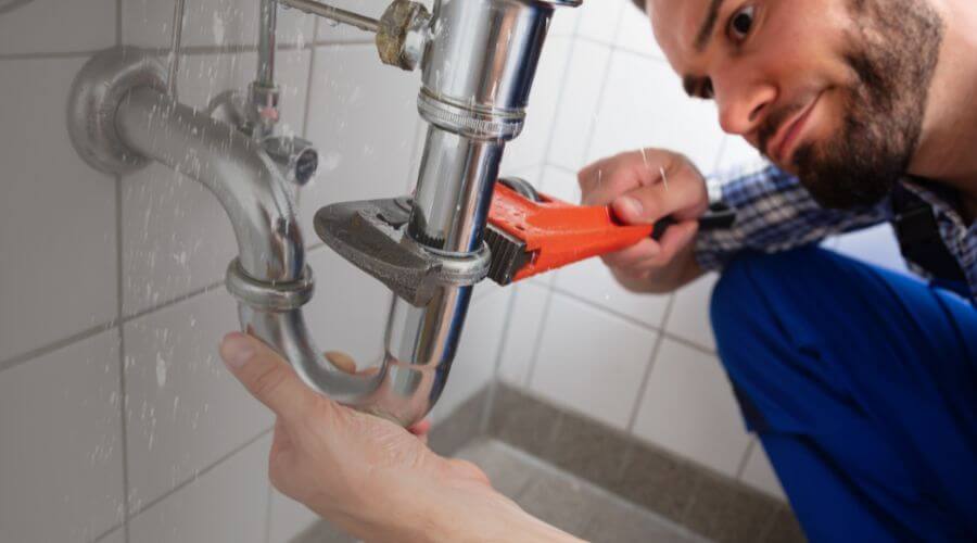 Professional clogged toilet repair services in Middletown, RI